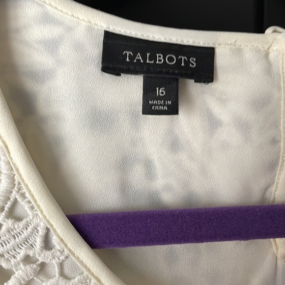 Cream colored lace short sleeve blouse new without tag. - Picture 2 of 4